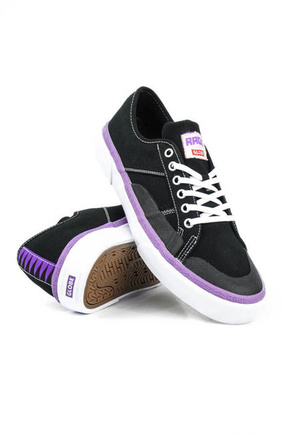 Globe Shoes - Surplus (black/white/rage)