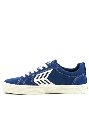 Buty Cariuma - Catiba Pro (mystery blue/contrast thread ivory logo)