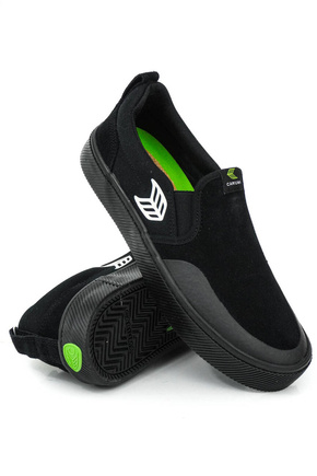 Buty Cariuma -  Slip On Skate Pro all black