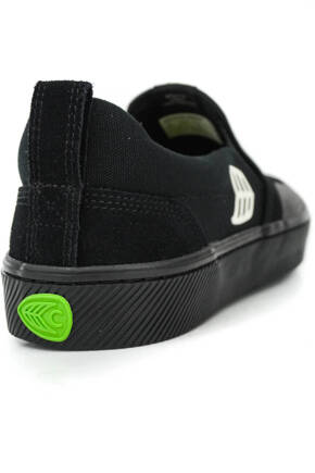 Buty Cariuma -  Slip On Skate Pro all black